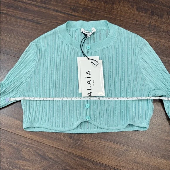 Alaia Rib-Knit Rounded Crop Cardigan - Picture 12 of 14